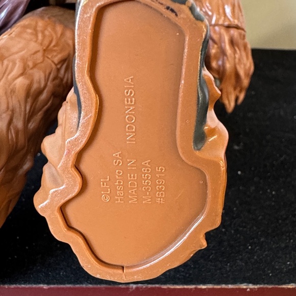 Hasbro Star Wars The Force Awakens 13-inch Chewbacca action figure - Picture 14 of 14